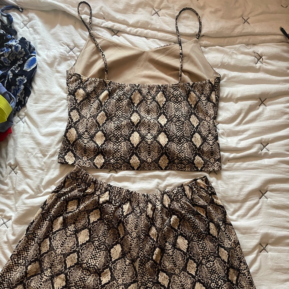 Snake Skin Set - Picture 2 of 4